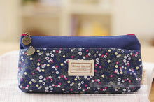 Load image into Gallery viewer, Cactus Pencil Case